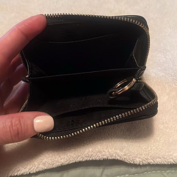 TORY BURCH Leather Zip Around Coin Purse Wallet Black w. Key Ring - Picture 7 of 8